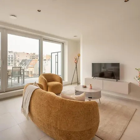 Stylish With Spacious Terrace アパート