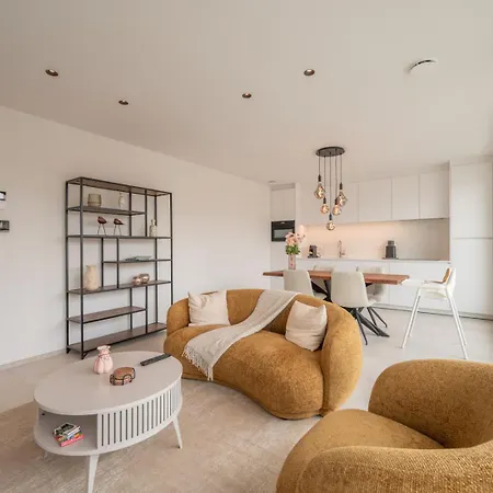 Stylish With Spacious Terrace アパート