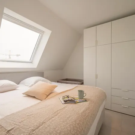 Stylish With Spacious Terrace *